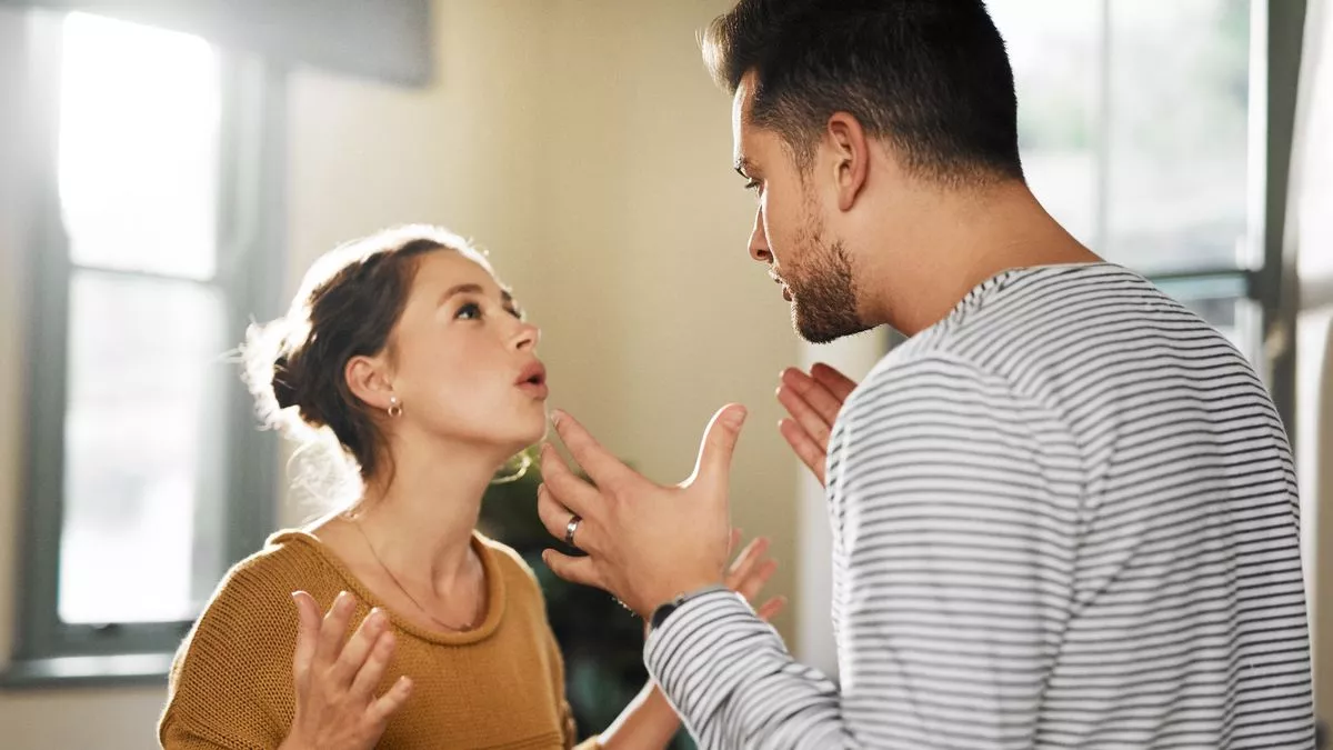 Does my girlfriend love me? 15 Signs to Know His True Feelings