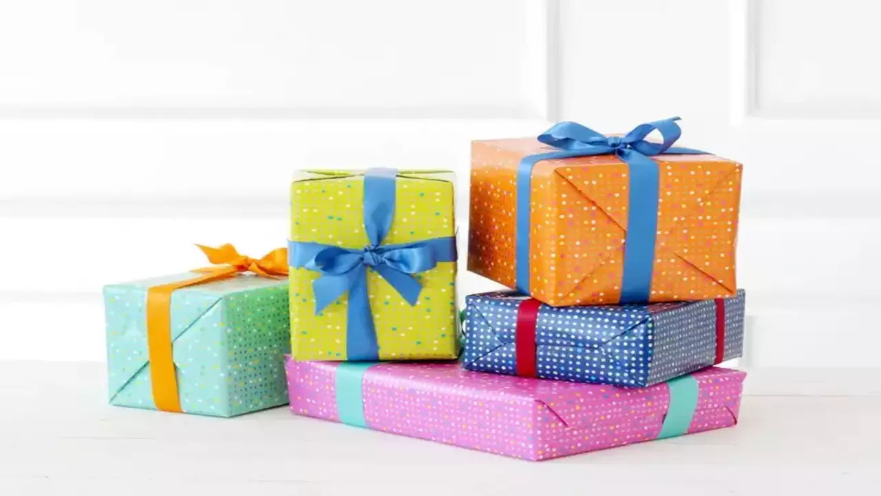 How to Pick the Right Gift for Your Partner: A Relationship Gift Guide